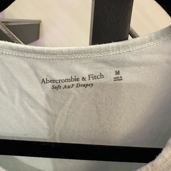 Abercrombie Light Blue Soft Drapey Shirt Size M - Picture 3 of 4